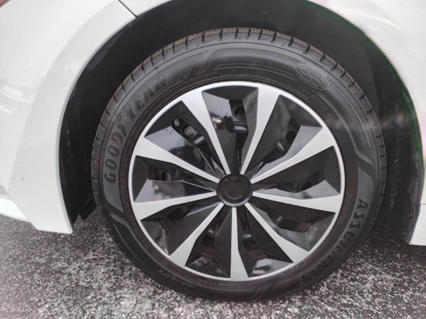 2021 White /Grey Toyota Corolla LE (5YFEPMAE7MP) with an 1.8L L4 DOHC 16V engine, CVT transmission, located at 6112 N Florida Avenue, Tampa, FL, 33604, (888) 521-5131, 27.954929, -82.459534 - $499 down plus tax & tag. - Photo#13