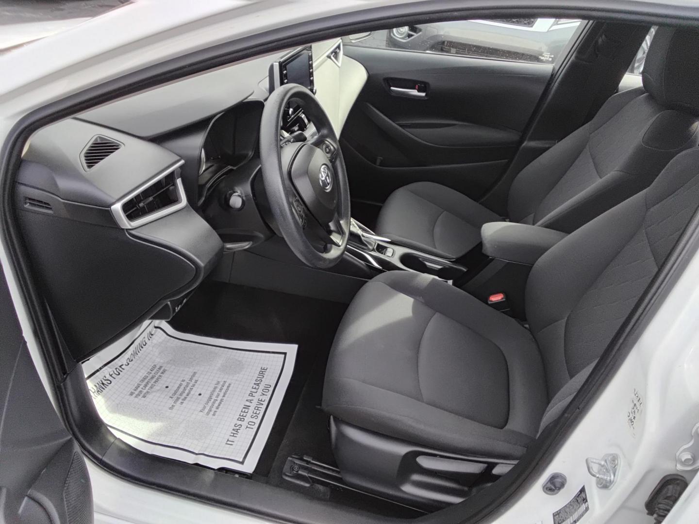 2021 White /Grey Toyota Corolla LE (5YFEPMAE7MP) with an 1.8L L4 DOHC 16V engine, CVT transmission, located at 6112 N Florida Avenue, Tampa, FL, 33604, (888) 521-5131, 27.954929, -82.459534 - $499 down plus tax & tag. - Photo#11