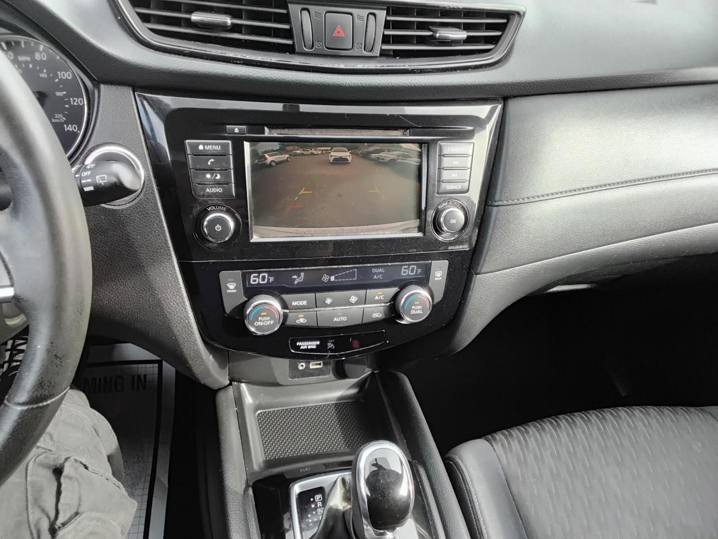 2018 White /Grey Nissan Rogue SV 2WD (JN8AT2MT1JW) with an 2.5L L4 DOHC 16V engine, CVT transmission, located at 6112 N Florida Avenue, Tampa, FL, 33604, (888) 521-5131, 27.954929, -82.459534 - $499 down plus tax & tag.- Photo#10