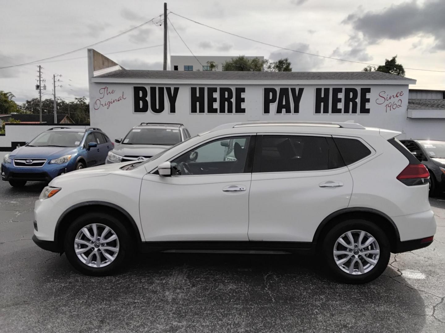 2018 White /Grey Nissan Rogue SV 2WD (JN8AT2MT1JW) with an 2.5L L4 DOHC 16V engine, CVT transmission, located at 6112 N Florida Avenue, Tampa, FL, 33604, (888) 521-5131, 27.954929, -82.459534 - $499 down plus tax & tag.- Photo#0