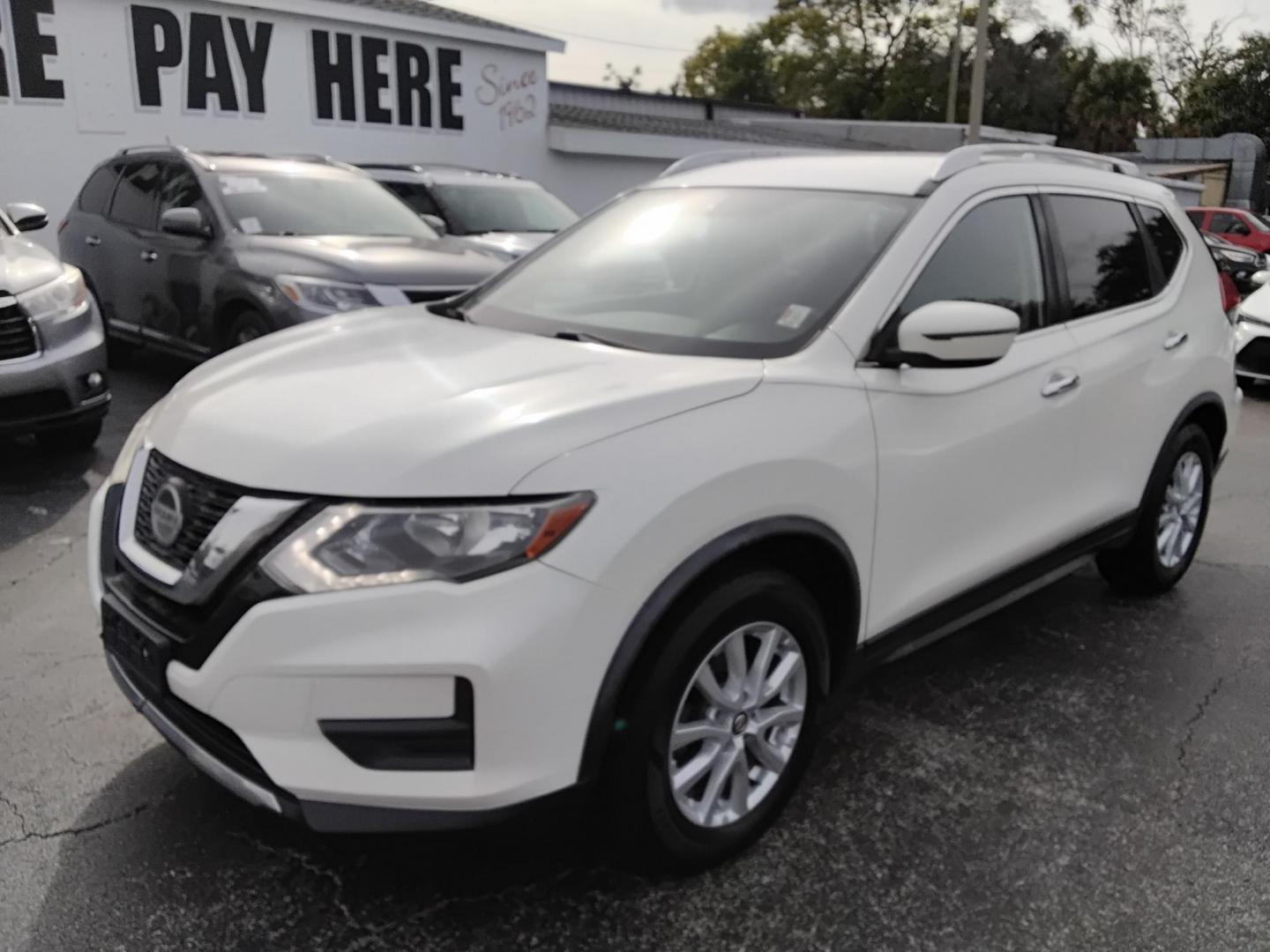 2018 White /Grey Nissan Rogue SV 2WD (JN8AT2MT1JW) with an 2.5L L4 DOHC 16V engine, CVT transmission, located at 6112 N Florida Avenue, Tampa, FL, 33604, (888) 521-5131, 27.954929, -82.459534 - $499 down plus tax & tag. - Photo#1