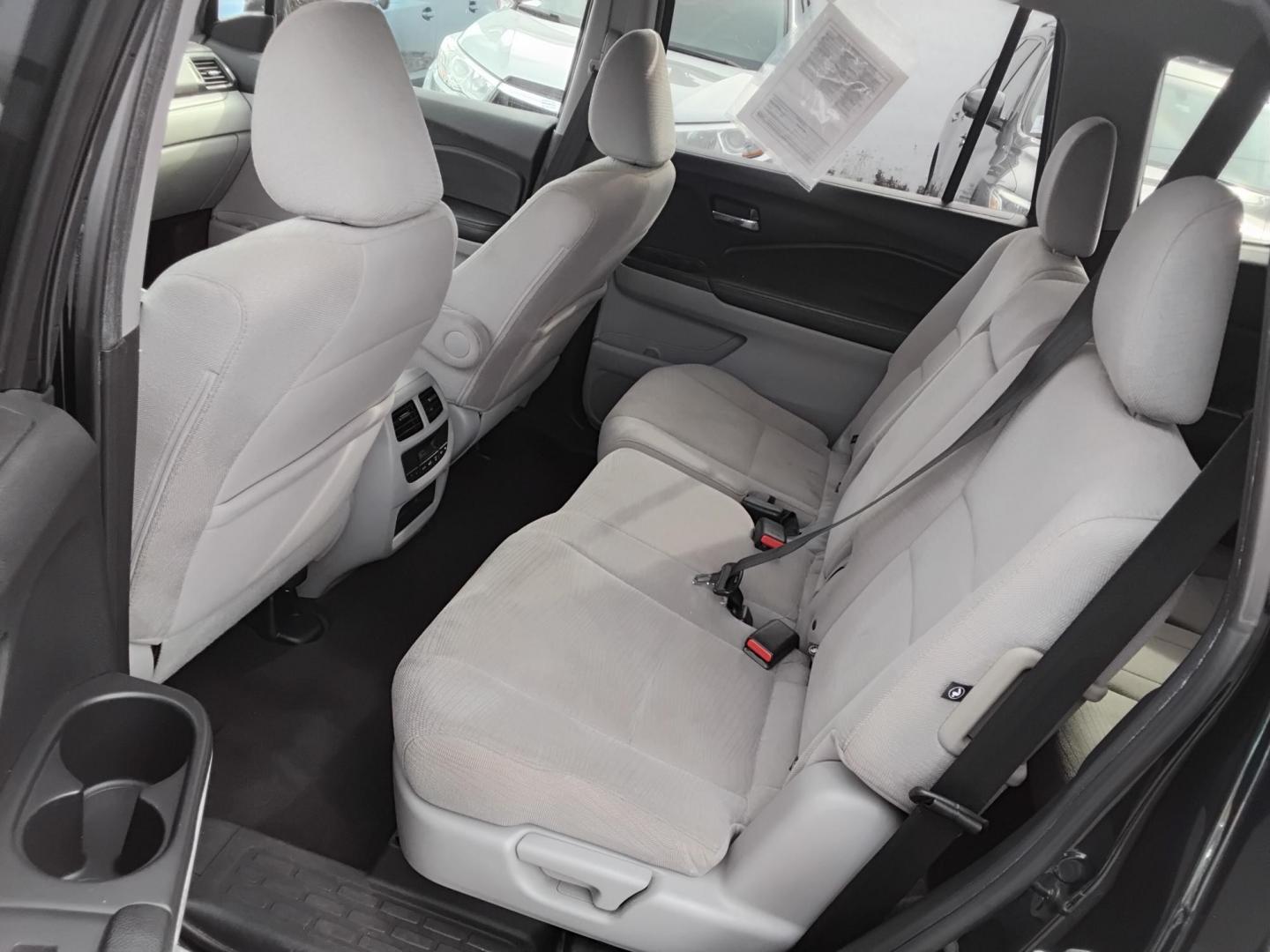 2016 BLACK /Grey Honda Pilot EX 2WD (5FNYF5H31GB) with an 3.5L V6 SOHC 24V engine, 6-Speed Automatic transmission, located at 6112 N Florida Avenue, Tampa, FL, 33604, (888) 521-5131, 27.954929, -82.459534 - $499 down plus tax & tag. - Photo#9