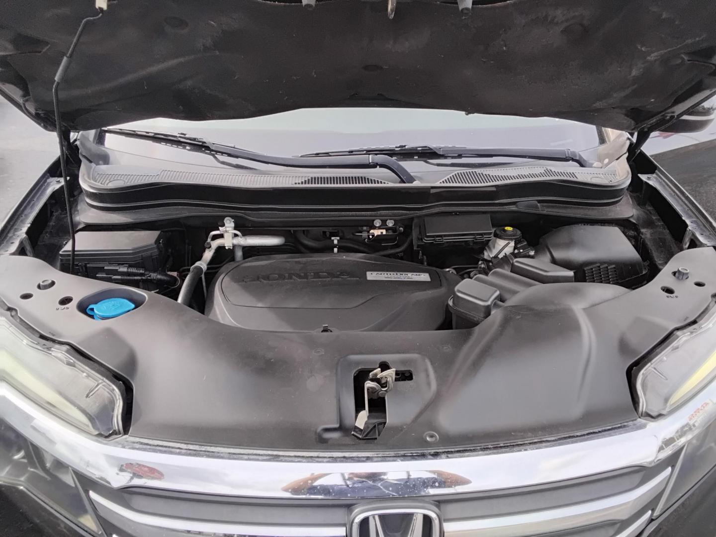 2016 BLACK /Grey Honda Pilot EX 2WD (5FNYF5H31GB) with an 3.5L V6 SOHC 24V engine, 6-Speed Automatic transmission, located at 6112 N Florida Avenue, Tampa, FL, 33604, (888) 521-5131, 27.954929, -82.459534 - $499 down plus tax & tag. - Photo#12