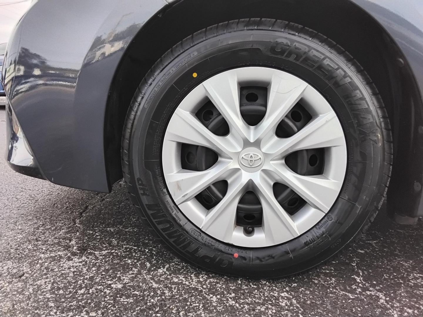 2016 GRAY /Grey Toyota Corolla L 4-Speed AT (2T1BURHE7GC) with an 1.8L L4 DOHC 16V engine, 4A transmission, located at 6112 N Florida Avenue, Tampa, FL, 33604, (888) 521-5131, 27.954929, -82.459534 - $499 DOWN PLUS TAX & TAG. - Photo#9