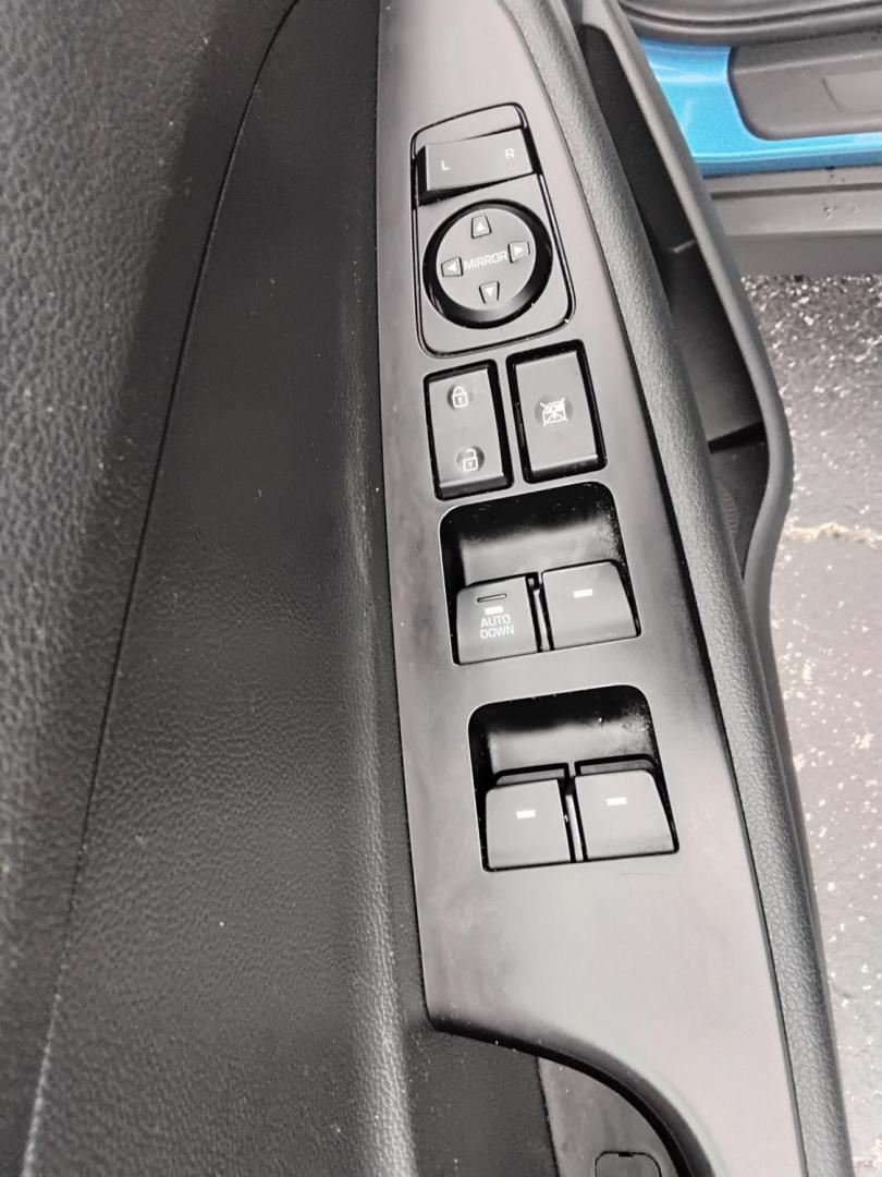 2017 BLUE /Grey Hyundai Tucson SE (KM8J23A45HU) with an 2.0L L4 DOHC 16V engine, 6A transmission, located at 6112 N Florida Avenue, Tampa, FL, 33604, (888) 521-5131, 27.954929, -82.459534 - $499 DOWN PLUS TAX & TAG. - Photo#21