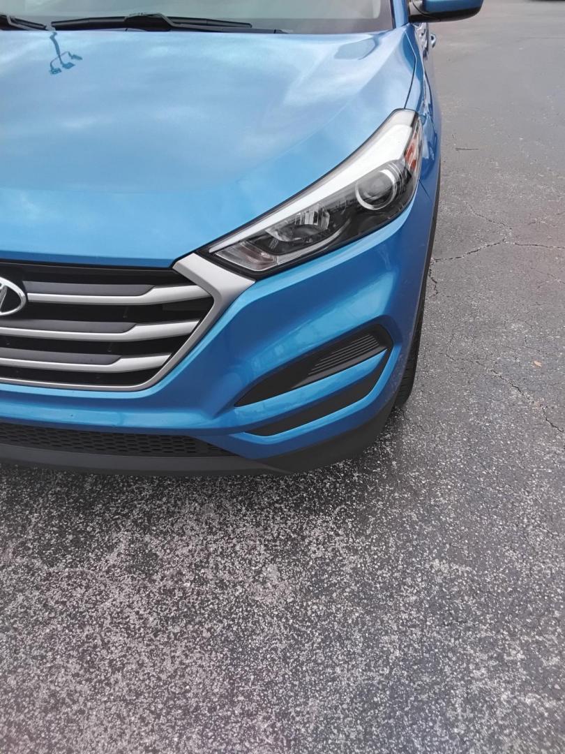 2017 BLUE /Grey Hyundai Tucson SE (KM8J23A45HU) with an 2.0L L4 DOHC 16V engine, 6A transmission, located at 6112 N Florida Avenue, Tampa, FL, 33604, (888) 521-5131, 27.954929, -82.459534 - $499 DOWN PLUS TAX & TAG. - Photo#13