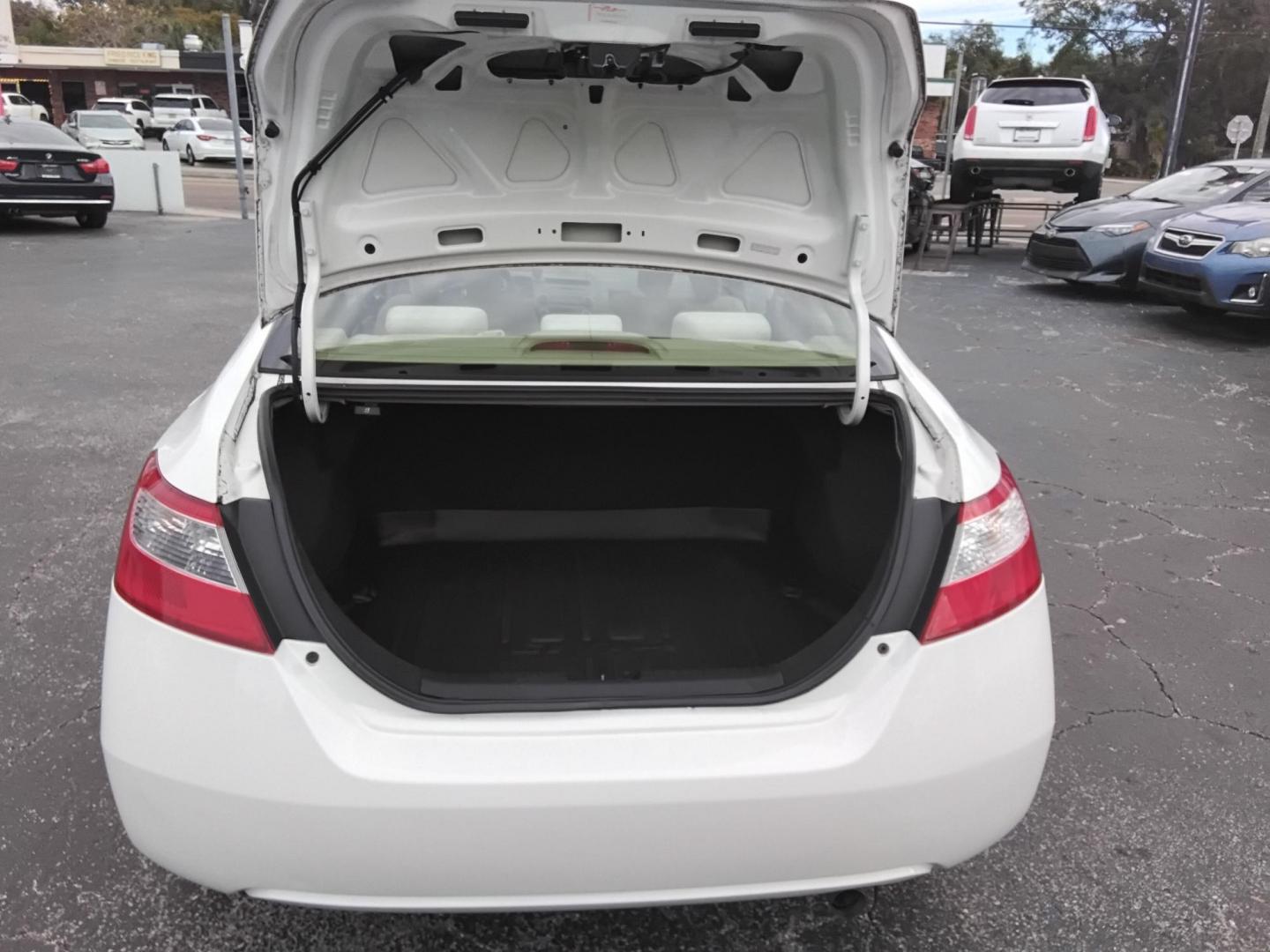 2007 White /Beige Honda Civic LX Coupe AT (2HGFG12697H) with an 1.8L L4 SOHC 16V engine, 5-Speed Automatic Overdrive transmission, located at 6112 N Florida Avenue, Tampa, FL, 33604, (888) 521-5131, 27.954929, -82.459534 - $499 down plus tax & tag. - Photo#10