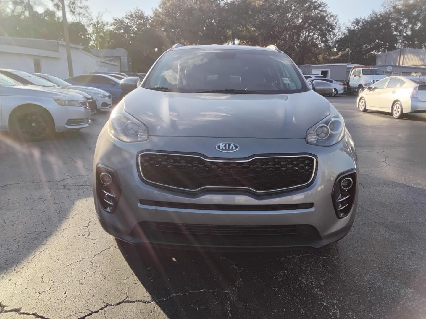 2017 SILVER /Black Kia Sportage EX FWD (KNDPN3AC1H7) with an 2.4L V6 DOHC 24V engine, 6A transmission, located at 6112 N Florida Avenue, Tampa, FL, 33604, (888) 521-5131, 27.954929, -82.459534 - $499 down plus tax & tag. - Photo#1