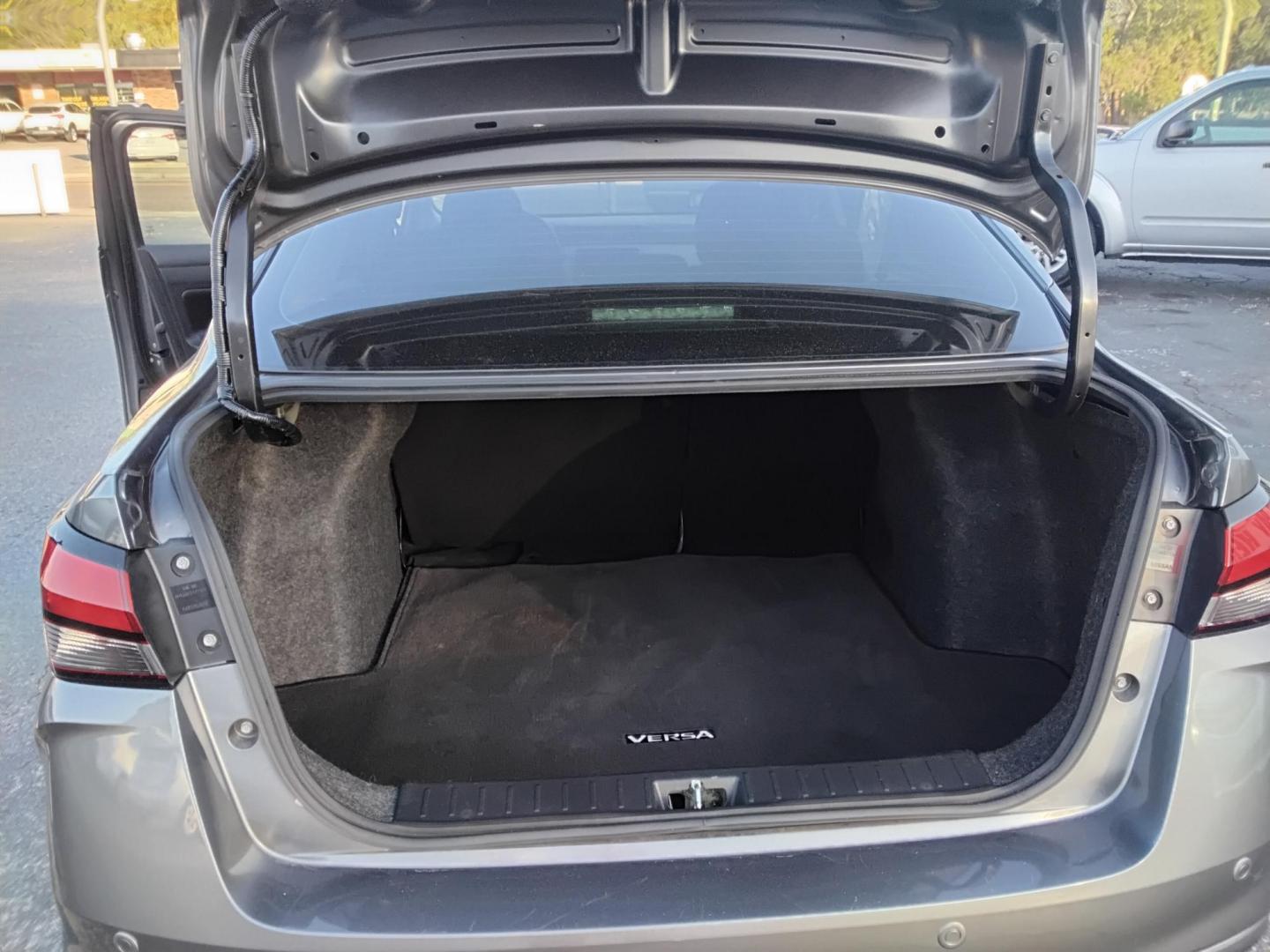 2020 GRAY /Grey Nissan Versa SV (3N1CN8EV8LL) with an 1.6L L4 DOHC 16V engine, CVT transmission, located at 6112 N Florida Avenue, Tampa, FL, 33604, (888) 521-5131, 27.954929, -82.459534 - $499 down plus tax & tag. - Photo#7