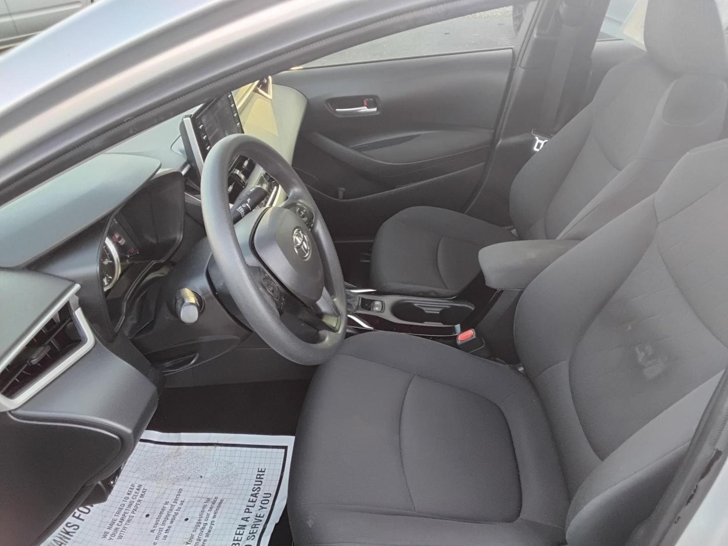 2021 SILVER /Grey Toyota Corolla LE (JTDEPMAE4MJ) with an 1.8L L4 DOHC 16V engine, CVT transmission, located at 6112 N Florida Avenue, Tampa, FL, 33604, (888) 521-5131, 27.954929, -82.459534 - $499 down plus tax & tag. - Photo#10