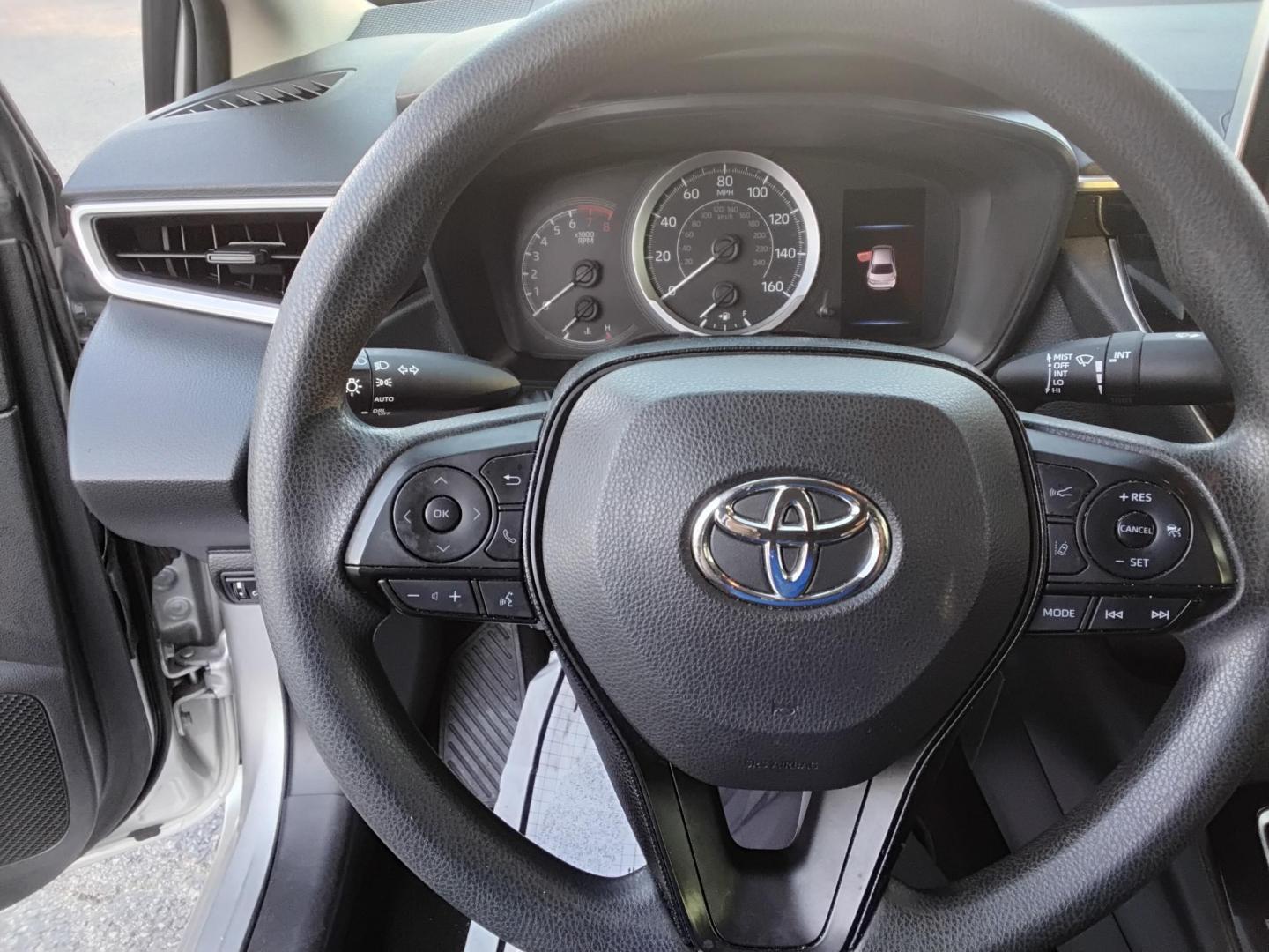 2021 SILVER /Grey Toyota Corolla LE (JTDEPMAE4MJ) with an 1.8L L4 DOHC 16V engine, CVT transmission, located at 6112 N Florida Avenue, Tampa, FL, 33604, (888) 521-5131, 27.954929, -82.459534 - $499 down plus tax & tag. - Photo#12