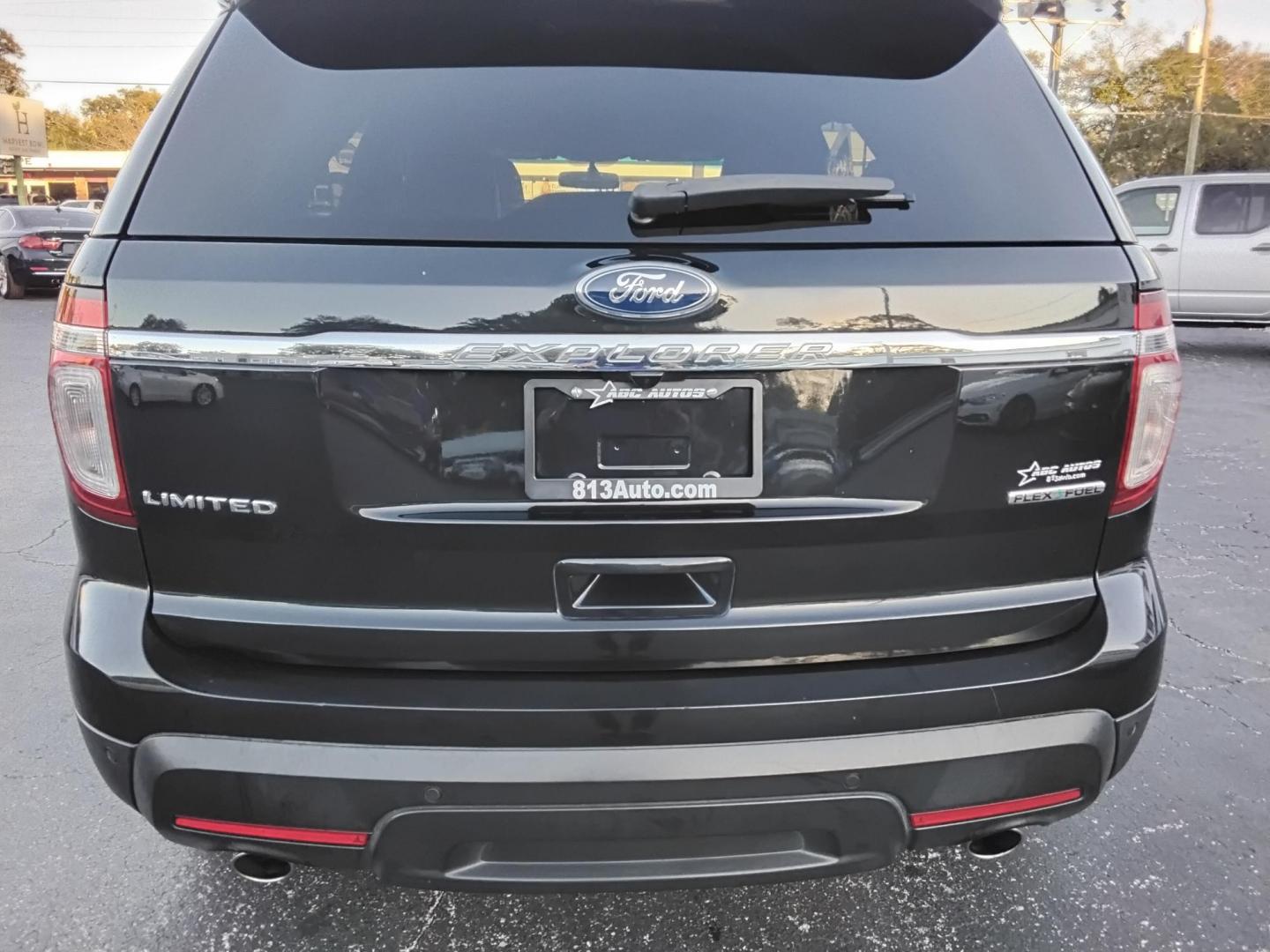 2015 BLACK /Beige Ford Explorer Limited FWD (1FM5K7F86FG) with an 3.5L V6 DOHC 24V engine, 6-Speed Automatic transmission, located at 6112 N Florida Avenue, Tampa, FL, 33604, (888) 521-5131, 27.954929, -82.459534 - $499 down plus tax & tag. - Photo#4