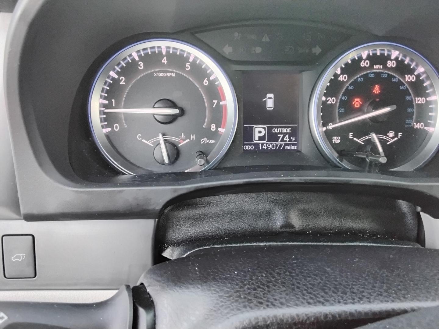 2016 SILVER /Beige Toyota Highlander LE FWD V6 (5TDZKRFH9GS) with an 3.5L V6 DOHC 24V engine, 6A transmission, located at 6112 N Florida Avenue, Tampa, FL, 33604, (888) 521-5131, 27.954929, -82.459534 - $499 down plus tax & tag. - Photo#9