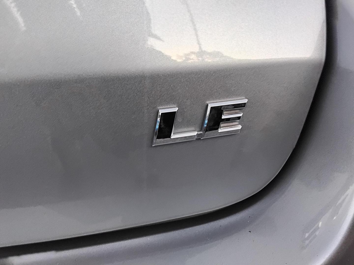 2016 SILVER /Beige Toyota Highlander LE FWD V6 (5TDZKRFH9GS) with an 3.5L V6 DOHC 24V engine, 6A transmission, located at 6112 N Florida Avenue, Tampa, FL, 33604, (888) 521-5131, 27.954929, -82.459534 - $499 down plus tax & tag. - Photo#5