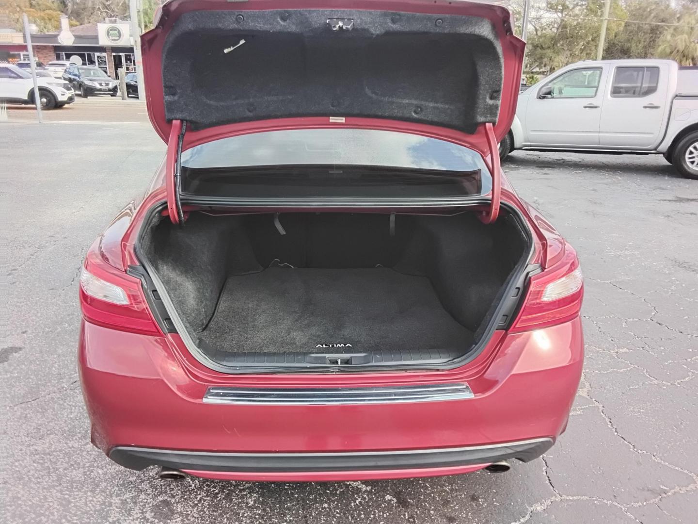 2016 RED /Grey Nissan Altima 2.5 SL (1N4AL3AP3GN) with an 2.5L L4 DOHC 16V engine, CVT transmission, located at 6112 N Florida Avenue, Tampa, FL, 33604, (888) 521-5131, 27.954929, -82.459534 - $499 down plus tax & tag. - Photo#12