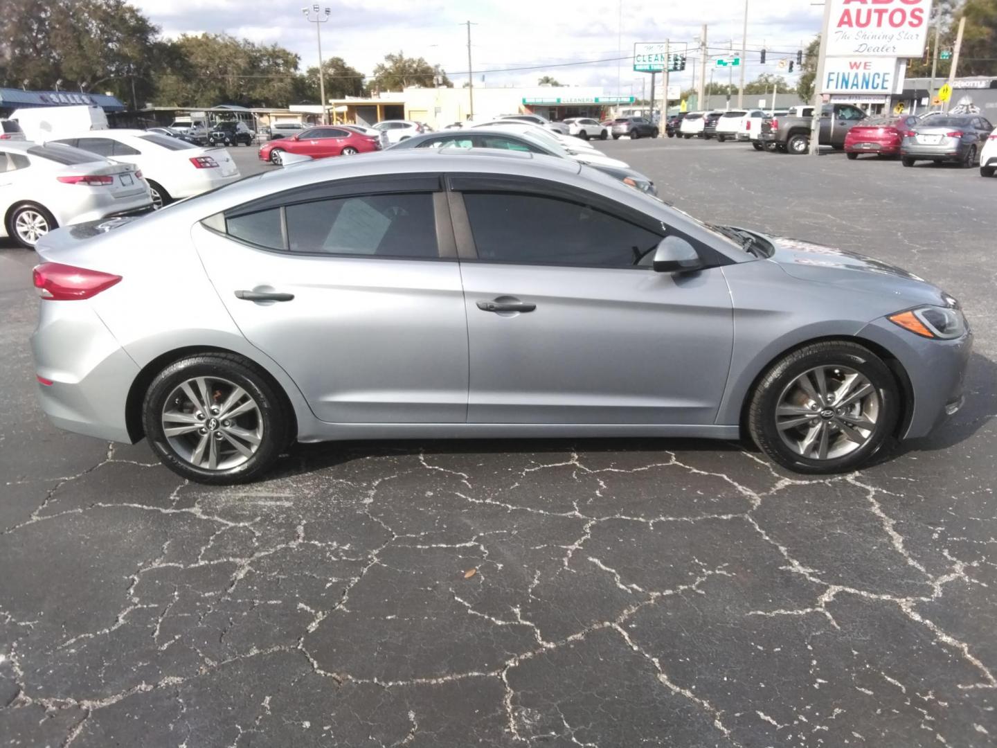 2017 GRAY /Grey Hyundai Elantra Limited (5NPD84LF8HH) with an 1.8L L4 DOHC 16V engine, 6A transmission, located at 6112 N Florida Avenue, Tampa, FL, 33604, (888) 521-5131, 27.954929, -82.459534 - $499 down plus tax & tag. - Photo#8
