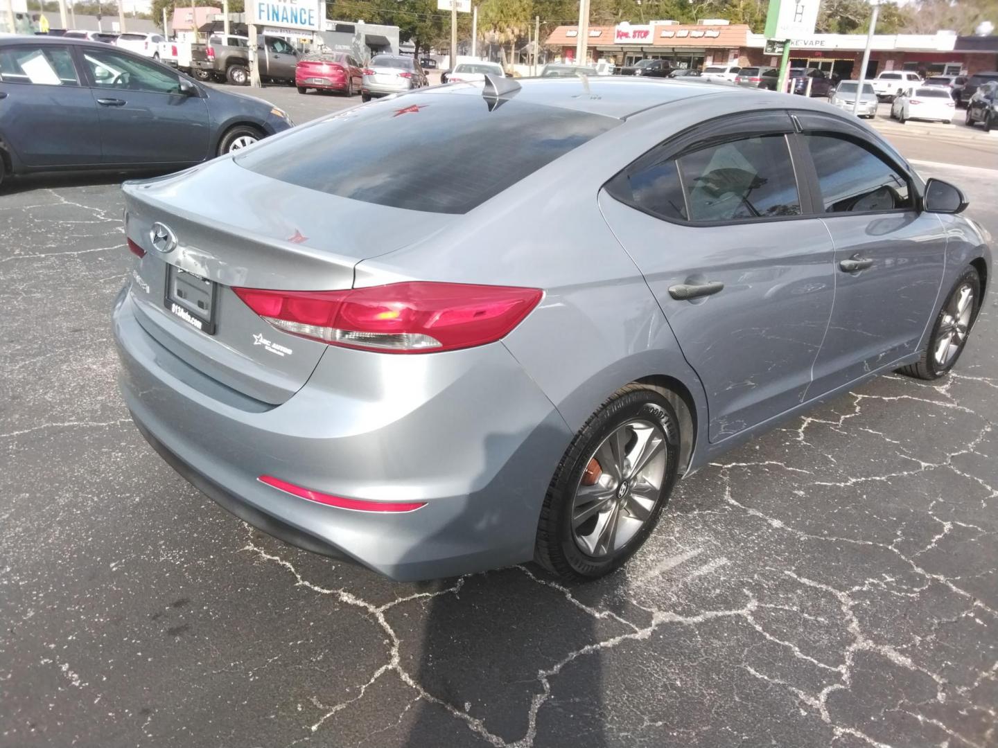 2017 GRAY /Grey Hyundai Elantra Limited (5NPD84LF8HH) with an 1.8L L4 DOHC 16V engine, 6A transmission, located at 6112 N Florida Avenue, Tampa, FL, 33604, (888) 521-5131, 27.954929, -82.459534 - $499 down plus tax & tag. - Photo#9