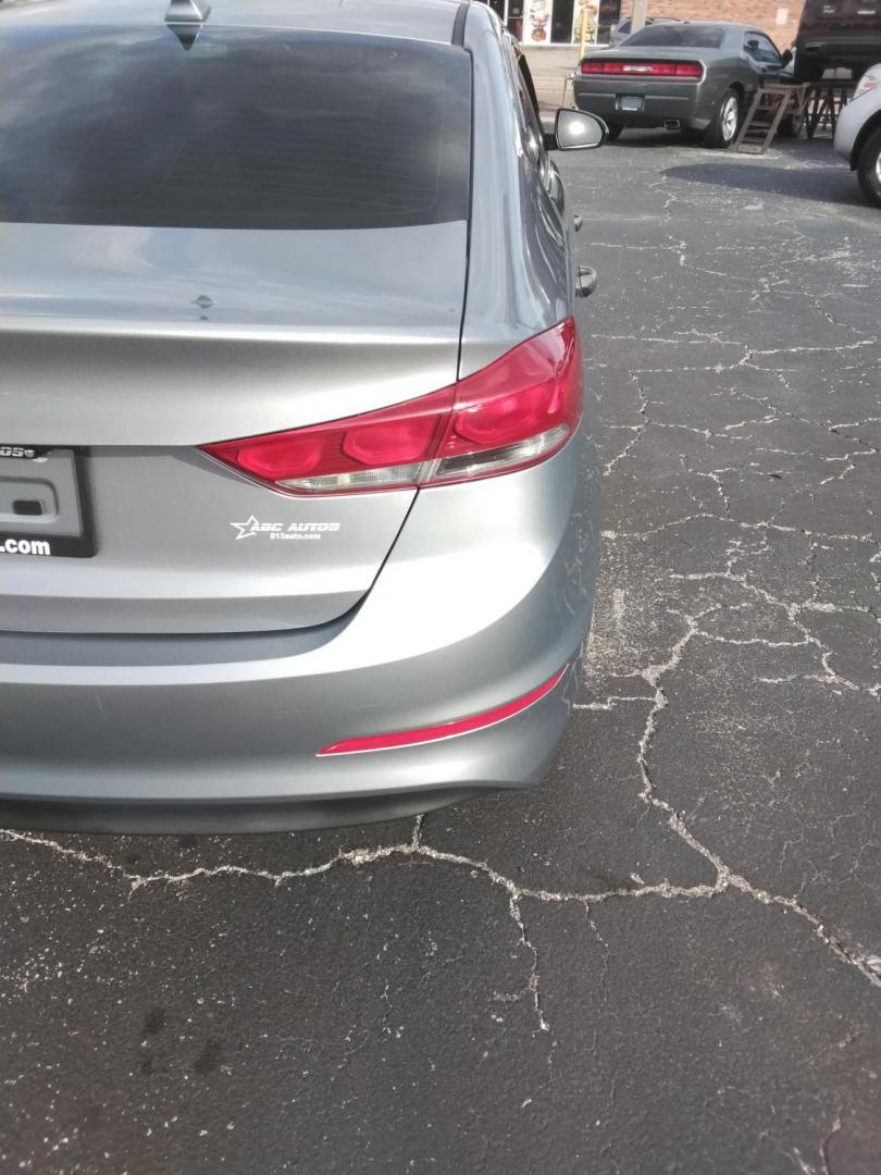 2017 GRAY /Grey Hyundai Elantra Limited (5NPD84LF8HH) with an 1.8L L4 DOHC 16V engine, 6A transmission, located at 6112 N Florida Avenue, Tampa, FL, 33604, (888) 521-5131, 27.954929, -82.459534 - $499 down plus tax & tag. - Photo#11