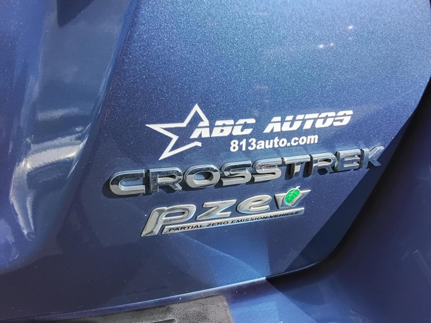 2016 BLUE /White Subaru XV Crosstrek 2.0i Premium CVT (JF2GPABC8G8) with an 2.0L L4 DOHC 16V engine, CVT transmission, located at 6112 N Florida Avenue, Tampa, FL, 33604, (888) 521-5131, 27.954929, -82.459534 - $499 down plus tax & tag. - Photo#4