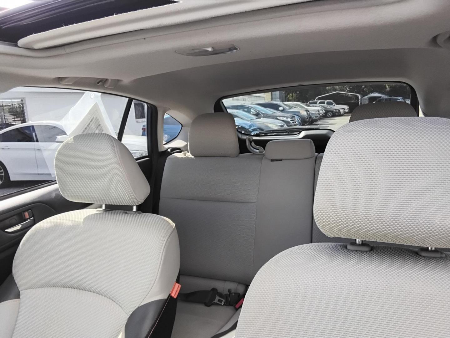 2016 BLUE /White Subaru XV Crosstrek 2.0i Premium CVT (JF2GPABC8G8) with an 2.0L L4 DOHC 16V engine, CVT transmission, located at 6112 N Florida Avenue, Tampa, FL, 33604, (888) 521-5131, 27.954929, -82.459534 - $499 down plus tax & tag. - Photo#8