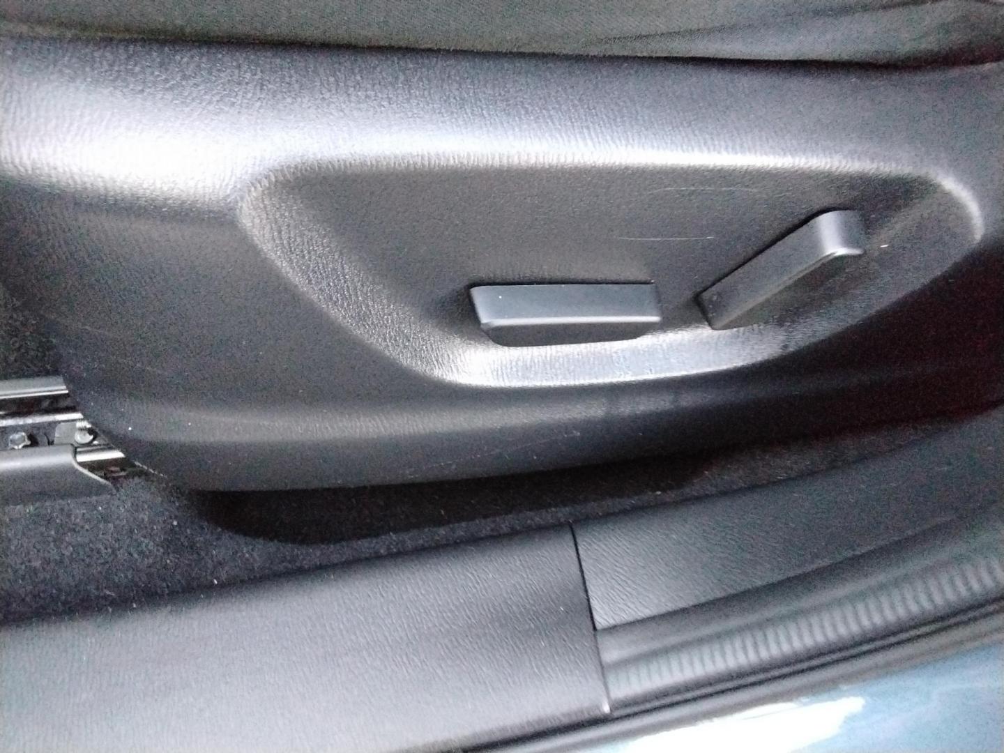 2016 BLUE /Grey Mazda CX-5 Touring (JM3KE2CY4G0) with an 2.5L L4 DOHC 16V engine, 6-Speed Automatic transmission, located at 6112 N Florida Avenue, Tampa, FL, 33604, (888) 521-5131, 27.954929, -82.459534 - $499 down plus tax & tag. - Photo#21