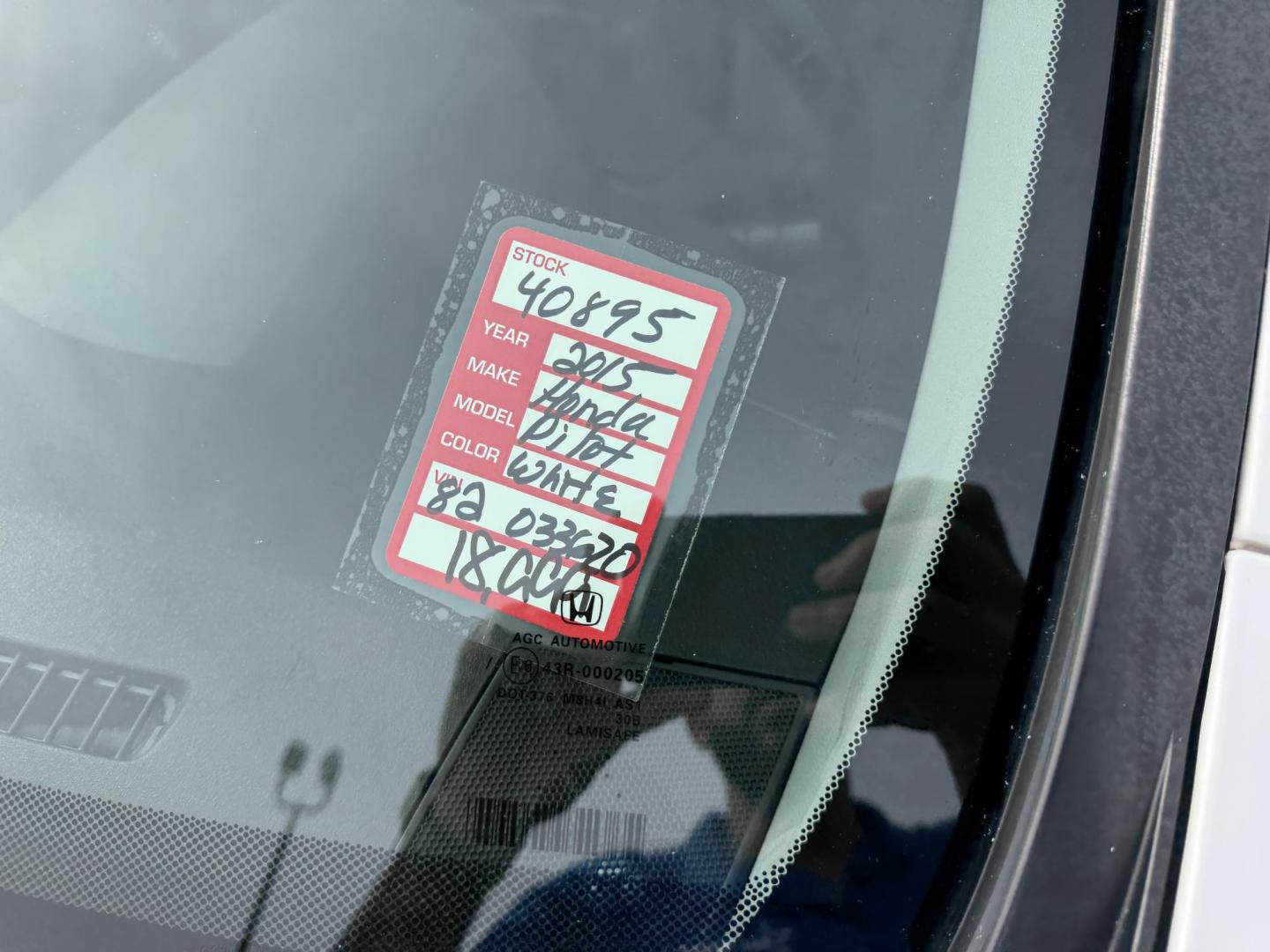 2015 White /Black Honda Pilot Touring 2WD 5-Spd AT with DVD (5FNYF3H96FB) with an 3.5L V6 SOHC 24V engine, 5-Speed Automatic transmission, located at 6112 N Florida Avenue, Tampa, FL, 33604, (888) 521-5131, 27.954929, -82.459534 - $499 DOWN PLUS TAX & TAG. - Photo#12