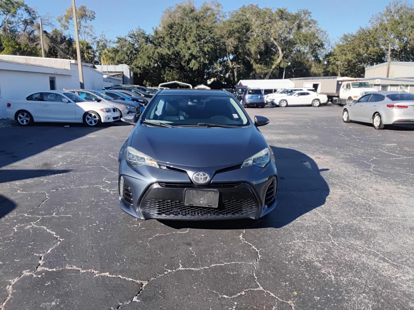 2017 GRAY /Grey Toyota Corolla SE CVT (5YFBURHE1HP) with an 1.8L L4 DOHC 16V engine, CVT transmission, located at 6112 N Florida Avenue, Tampa, FL, 33604, (888) 521-5131, 27.954929, -82.459534 - $499 down plus tax & tag. - Photo#2