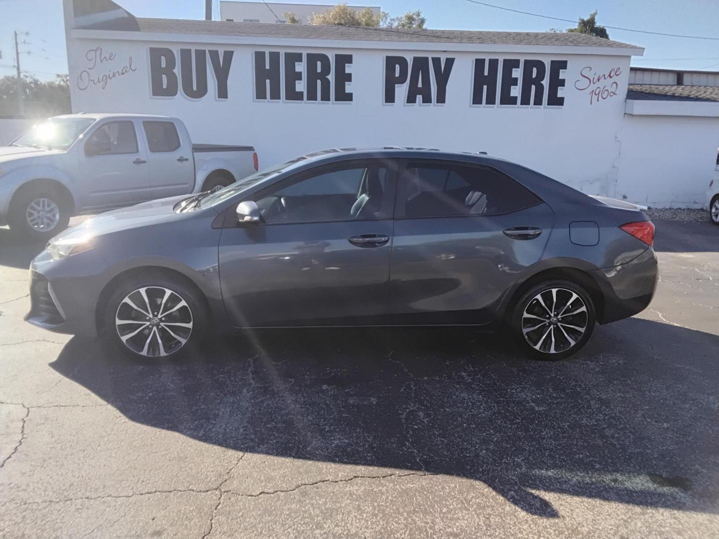 2017 GRAY /Grey Toyota Corolla SE CVT (5YFBURHE1HP) with an 1.8L L4 DOHC 16V engine, CVT transmission, located at 6112 N Florida Avenue, Tampa, FL, 33604, (888) 521-5131, 27.954929, -82.459534 - $499 down plus tax & tag. - Photo#0