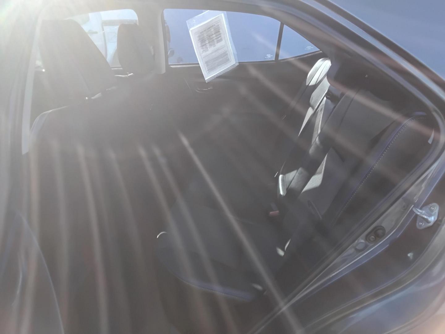 2017 GRAY /Grey Toyota Corolla SE CVT (5YFBURHE1HP) with an 1.8L L4 DOHC 16V engine, CVT transmission, located at 6112 N Florida Avenue, Tampa, FL, 33604, (888) 521-5131, 27.954929, -82.459534 - $499 down plus tax & tag. - Photo#9