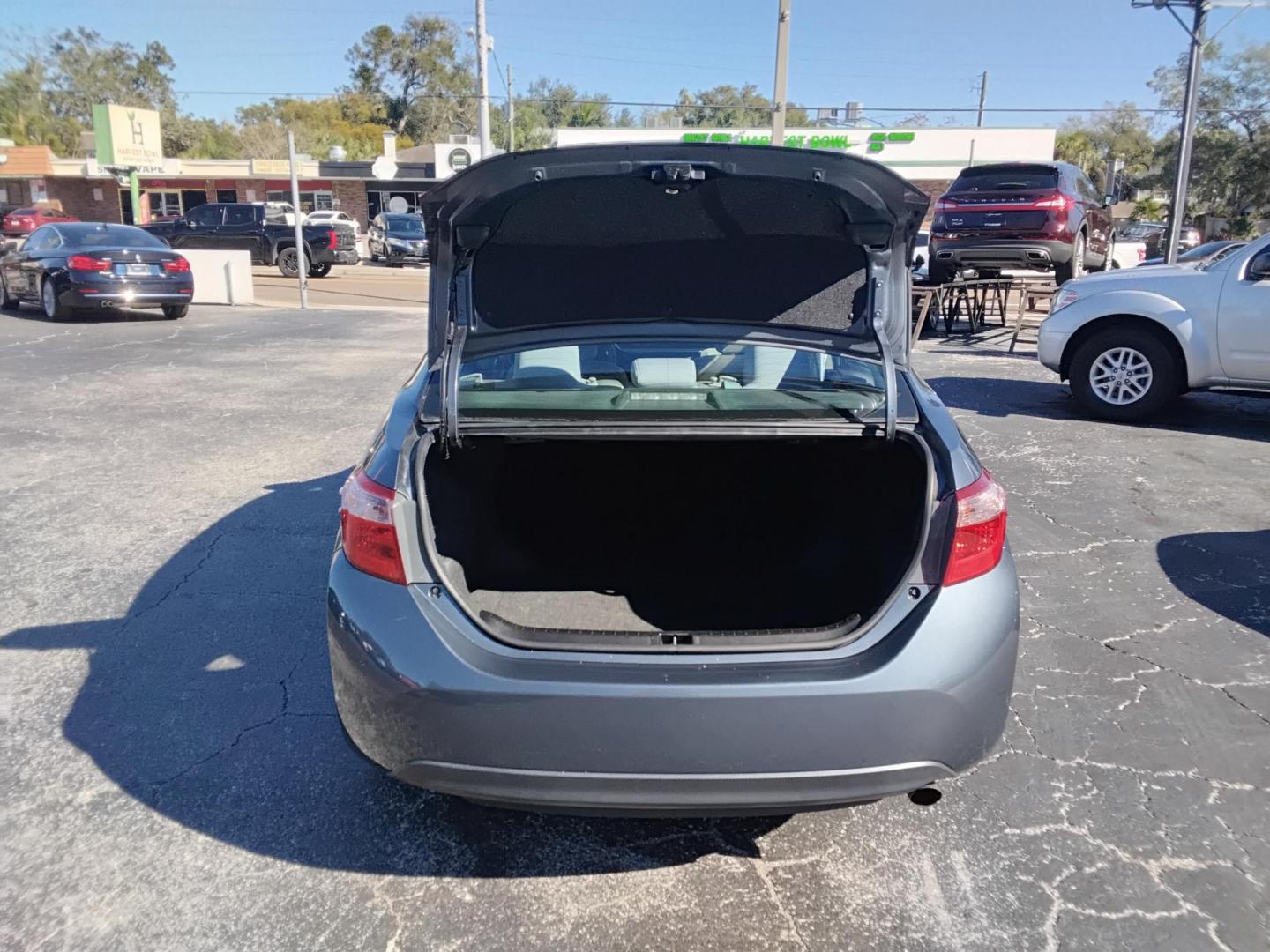 2017 GRAY /grey Toyota Corolla L CVT (2T1BURHE1HC) with an 1.8L L4 DOHC 16V engine, CVT transmission, located at 6112 N Florida Avenue, Tampa, FL, 33604, (888) 521-5131, 27.954929, -82.459534 - $499 down plus tax & tag. - Photo#7