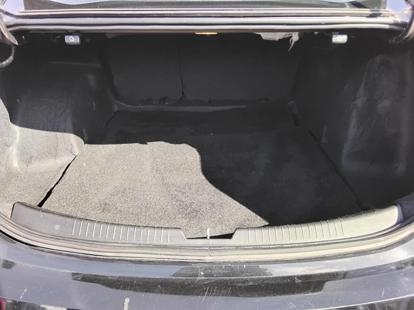 2021 BLACK /Grey Chevrolet Malibu LT (1G1ZD5ST3MF) with an 1.5L L4 DOHC 16V engine, 6A transmission, located at 6112 N Florida Avenue, Tampa, FL, 33604, (888) 521-5131, 27.954929, -82.459534 - $499 down plus tax & tag. - Photo#5