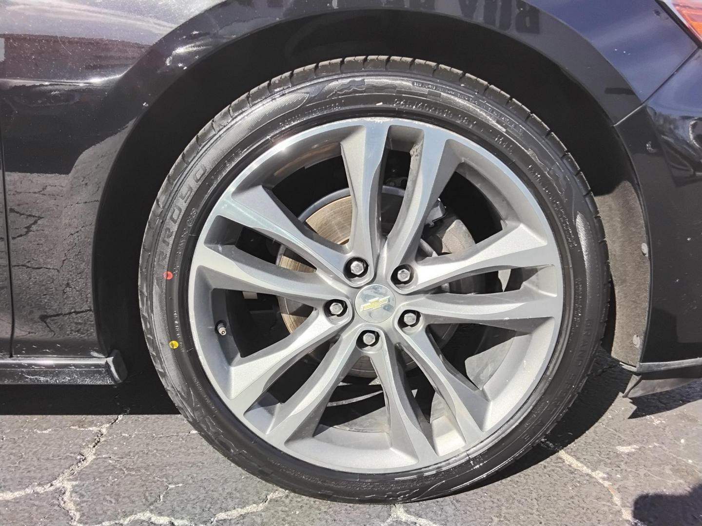 2021 BLACK /Grey Chevrolet Malibu LT (1G1ZD5ST3MF) with an 1.5L L4 DOHC 16V engine, 6A transmission, located at 6112 N Florida Avenue, Tampa, FL, 33604, (888) 521-5131, 27.954929, -82.459534 - $499 down plus tax & tag. - Photo#9