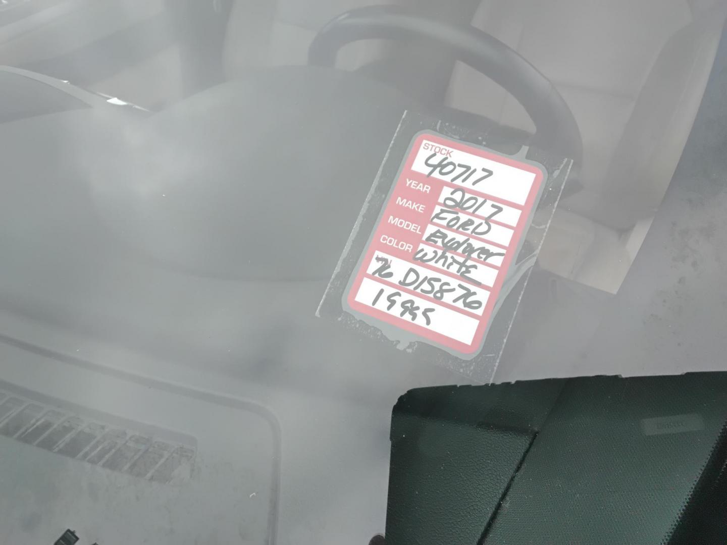 2017 White /Beige Ford Explorer XLT FWD (1FM5K7D86HG) with an 3.5L V6 DOHC 24V engine, 6A transmission, located at 6112 N Florida Avenue, Tampa, FL, 33604, (888) 521-5131, 27.954929, -82.459534 - $499 down plus tax & tag. - Photo#15