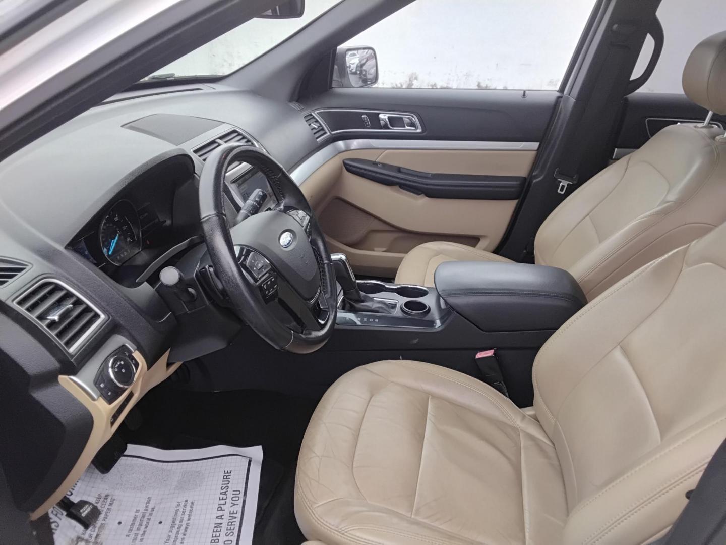 2017 White /Beige Ford Explorer XLT FWD (1FM5K7D86HG) with an 3.5L V6 DOHC 24V engine, 6A transmission, located at 6112 N Florida Avenue, Tampa, FL, 33604, (888) 521-5131, 27.954929, -82.459534 - $499 down plus tax & tag. - Photo#7