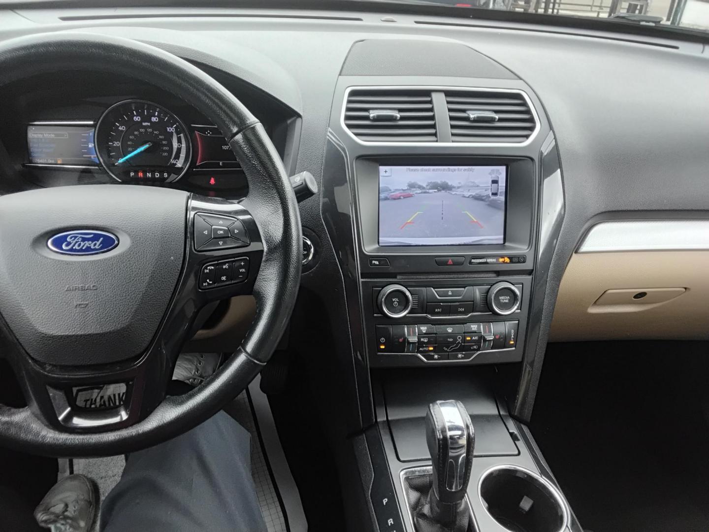 2017 White /Beige Ford Explorer XLT FWD (1FM5K7D86HG) with an 3.5L V6 DOHC 24V engine, 6A transmission, located at 6112 N Florida Avenue, Tampa, FL, 33604, (888) 521-5131, 27.954929, -82.459534 - $499 down plus tax & tag. - Photo#11