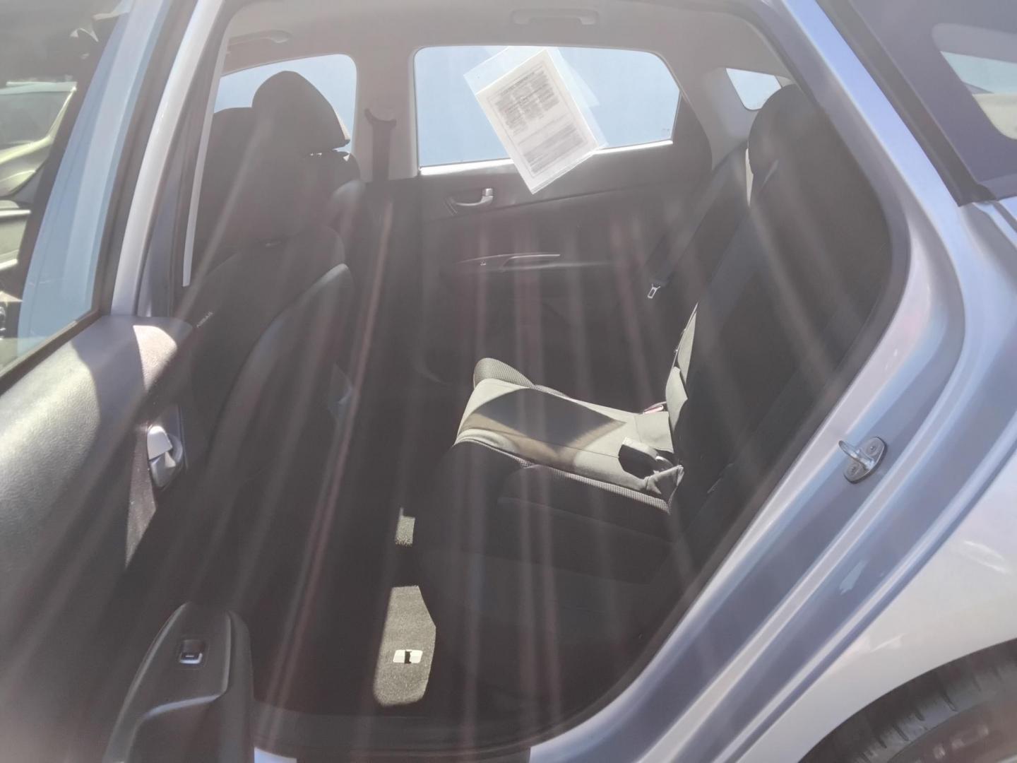 2019 SILVER /Grey Kia Optima LX (5XXGT4L31KG) with an 2.4L L4 DOHC 16V engine, 6A transmission, located at 6112 N Florida Avenue, Tampa, FL, 33604, (888) 521-5131, 27.954929, -82.459534 - $499 down plus tax & tag.- Photo#7