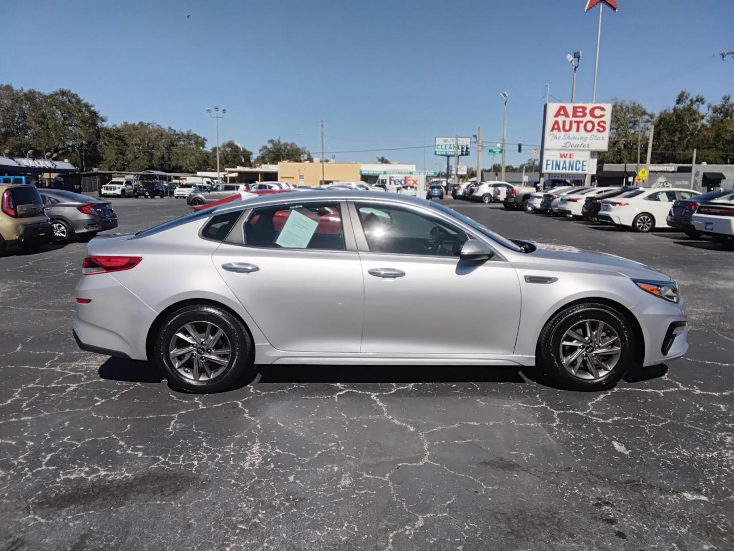 2019 SILVER /Grey Kia Optima LX (5XXGT4L31KG) with an 2.4L L4 DOHC 16V engine, 6A transmission, located at 6112 N Florida Avenue, Tampa, FL, 33604, (888) 521-5131, 27.954929, -82.459534 - $499 down plus tax & tag.- Photo#3