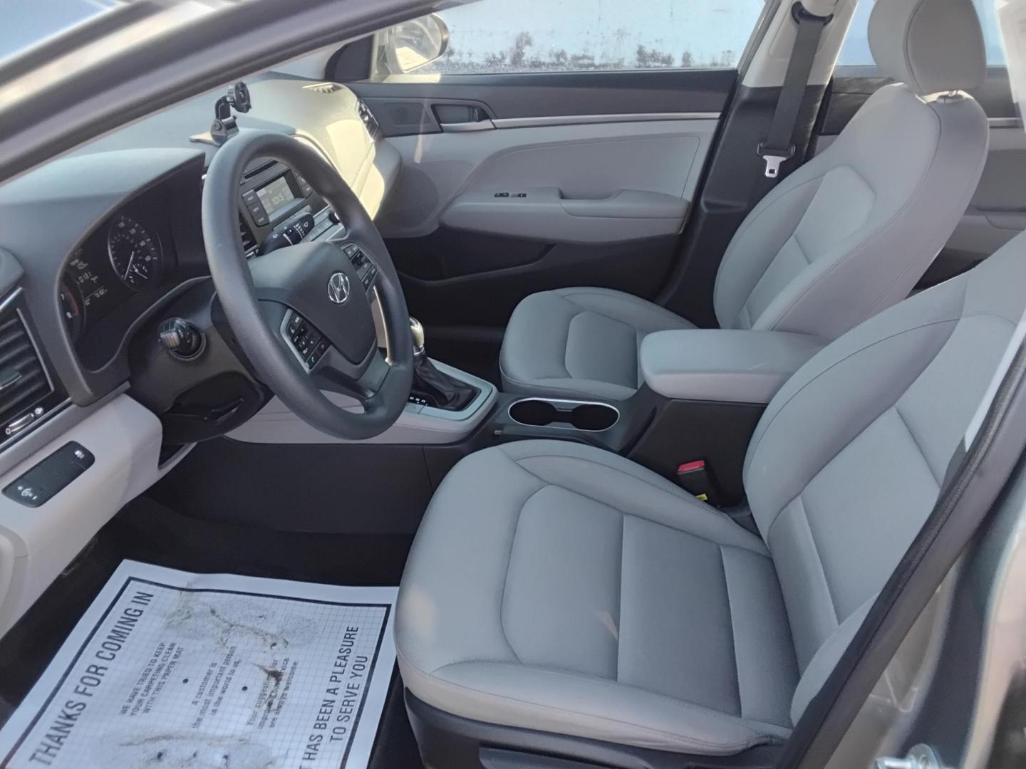 2017 GRAY /Beige Hyundai Elantra SE 6AT (KMHD74LF1HU) with an 1.8L L4 DOHC 16V engine, 6A transmission, located at 6112 N Florida Avenue, Tampa, FL, 33604, (888) 521-5131, 27.954929, -82.459534 - $499 down plus tax & tag. - Photo#9