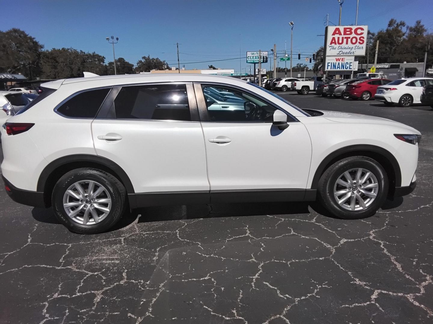 2016 White /Grey Mazda CX-9 Sport FWD (JM3TCABY9G0) with an 2.5L L4 DOHC 16V engine, 6A transmission, located at 6112 N Florida Avenue, Tampa, FL, 33604, (888) 521-5131, 27.954929, -82.459534 - $499 DOWN PLUS TAX & TAG. - Photo#10