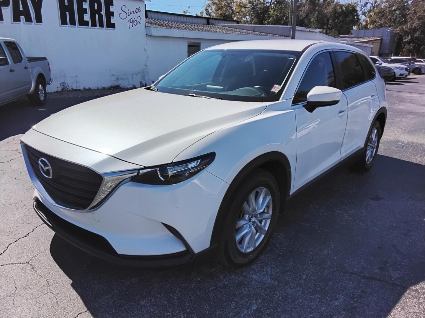 2016 White /Grey Mazda CX-9 Sport FWD (JM3TCABY9G0) with an 2.5L L4 DOHC 16V engine, 6A transmission, located at 6112 N Florida Avenue, Tampa, FL, 33604, (888) 521-5131, 27.954929, -82.459534 - $499 DOWN PLUS TAX & TAG.- Photo#3