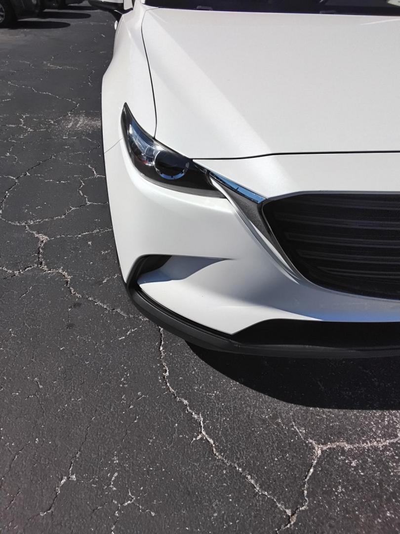 2016 White /Grey Mazda CX-9 Sport FWD (JM3TCABY9G0) with an 2.5L L4 DOHC 16V engine, 6A transmission, located at 6112 N Florida Avenue, Tampa, FL, 33604, (888) 521-5131, 27.954929, -82.459534 - $499 DOWN PLUS TAX & TAG.- Photo#15