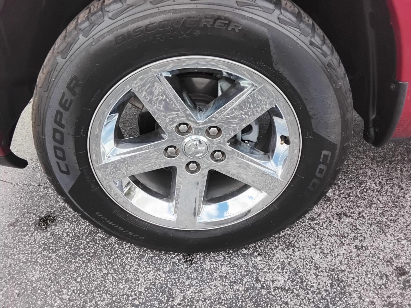 2013 RED /Grey RAM 1500 Tradesman Quad Cab 2WD (1C6RR6FT0DS) with an 5.7L V8 OHV 16V engine, 6-Speed Automatic transmission, located at 6112 N Florida Avenue, Tampa, FL, 33604, (888) 521-5131, 27.954929, -82.459534 - $499 DOWN PLUS TAX & TAG. - Photo#24