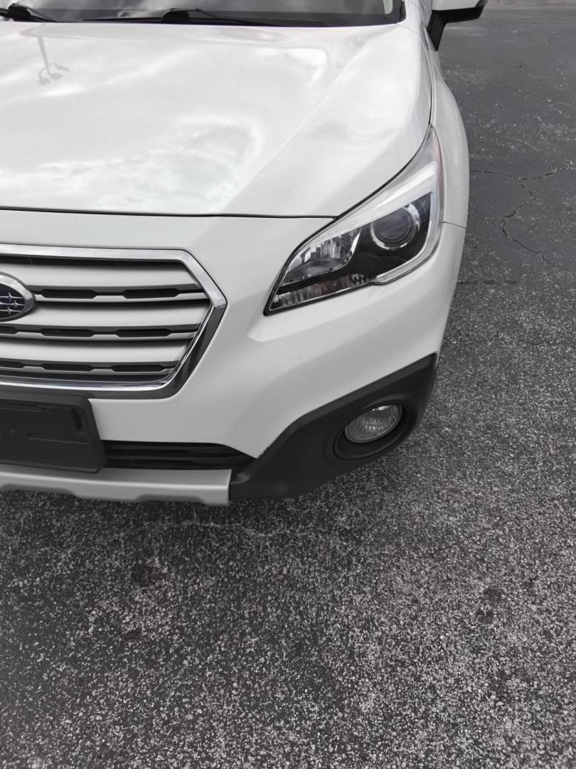 2017 White /Black Subaru Outback 2.5i Limited (4S4BSANC1H3) with an 2.5L H4 DOHC 16V engine, CVT transmission, located at 6112 N Florida Avenue, Tampa, FL, 33604, (888) 521-5131, 27.954929, -82.459534 - $499 DOWN PLUS TAX & TAG.- Photo#10