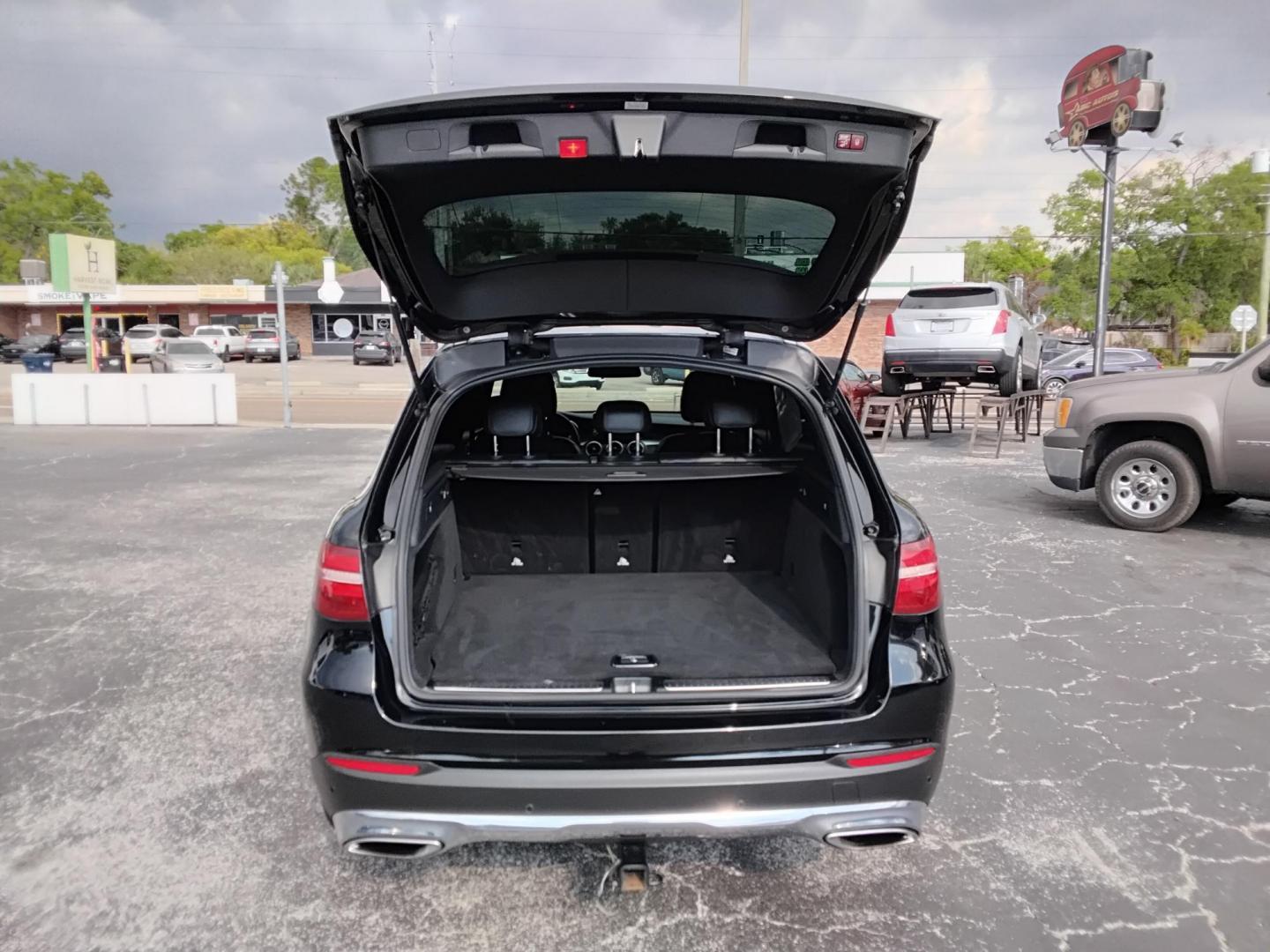 2018 BLACK /Black Mercedes-Benz GLC-Class GLC300 (WDC0G4JB9JV) with an 2.0L L4 DOHC 16V TURBO engine, 9A transmission, located at 6112 N Florida Avenue, Tampa, FL, 33604, (888) 521-5131, 27.954929, -82.459534 - $499 DOWN PLUS TAX & TAG. - Photo#5