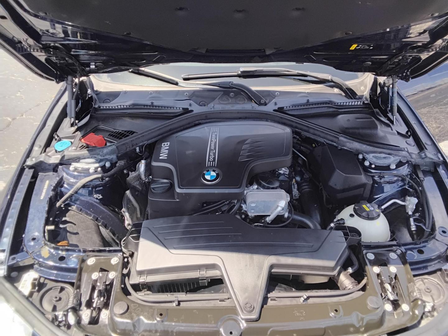 2017 BLUE /Beige BMW 3-Series 320i Sedan (WBA8A9C35HA) with an 2.0L L4 DOHC 16V engine, 8A transmission, located at 6112 N Florida Avenue, Tampa, FL, 33604, (888) 521-5131, 27.954929, -82.459534 - $499 down plus tax & tag. - Photo#9