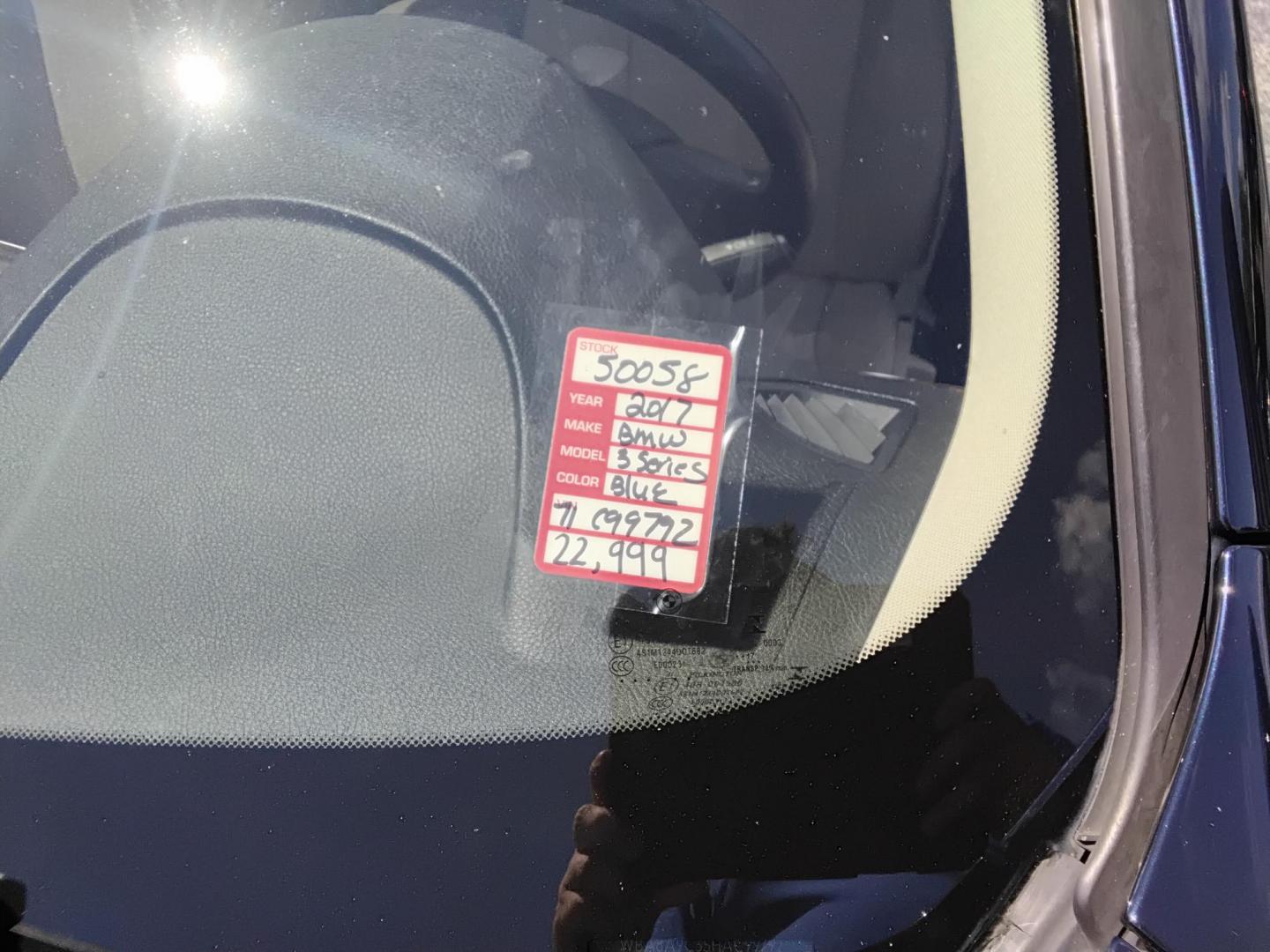 2017 BLUE /Beige BMW 3-Series 320i Sedan (WBA8A9C35HA) with an 2.0L L4 DOHC 16V engine, 8A transmission, located at 6112 N Florida Avenue, Tampa, FL, 33604, (888) 521-5131, 27.954929, -82.459534 - $499 down plus tax & tag. - Photo#11