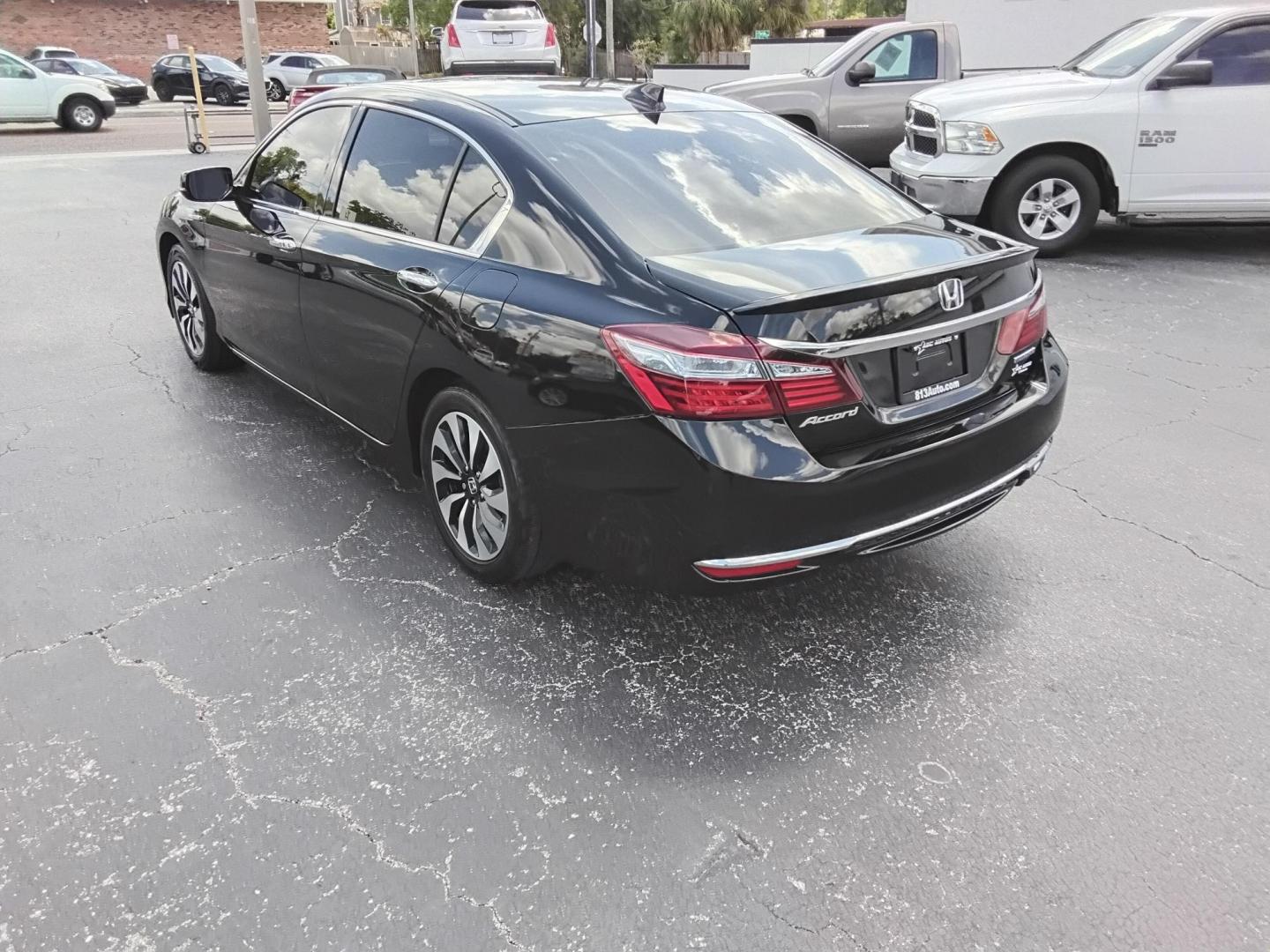 2017 BLACK /Beige Honda Accord Hybrid EX-L (JHMCR6F59HC) with an 2.0L L4 DOHC 16V HYBRID engine, CVT transmission, located at 6112 N Florida Avenue, Tampa, FL, 33604, (888) 521-5131, 27.954929, -82.459534 - $499 down plus tax & tag. - Photo#5