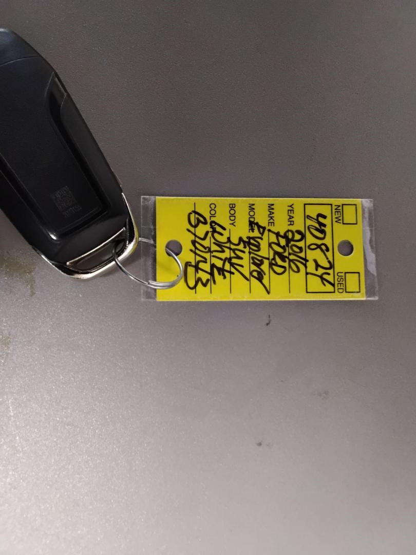 2016 White /Beige Ford Explorer Base FWD (1FM5K7B82GG) with an 3.5L V6 DOHC 24V engine, 6A transmission, located at 6112 N Florida Avenue, Tampa, FL, 33604, (888) 521-5131, 27.954929, -82.459534 - $499 down plus tax & tag. - Photo#10