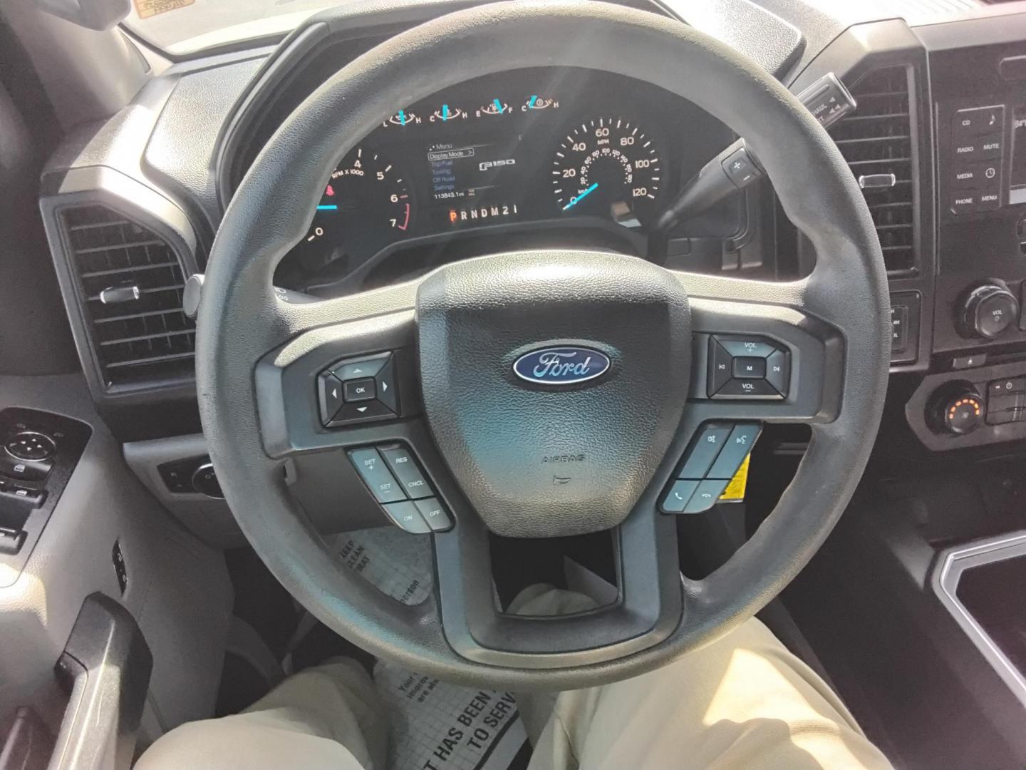 2016 White /Grey Ford F-150 XLT SuperCrew 6.5-ft. Bed 4WD (1FTEW1EFXGF) with an 5.0L V8 engine, 6A transmission, located at 6112 N Florida Avenue, Tampa, FL, 33604, (888) 521-5131, 27.954929, -82.459534 - $499 DOWN PLUS TAX & TAG. - Photo#14