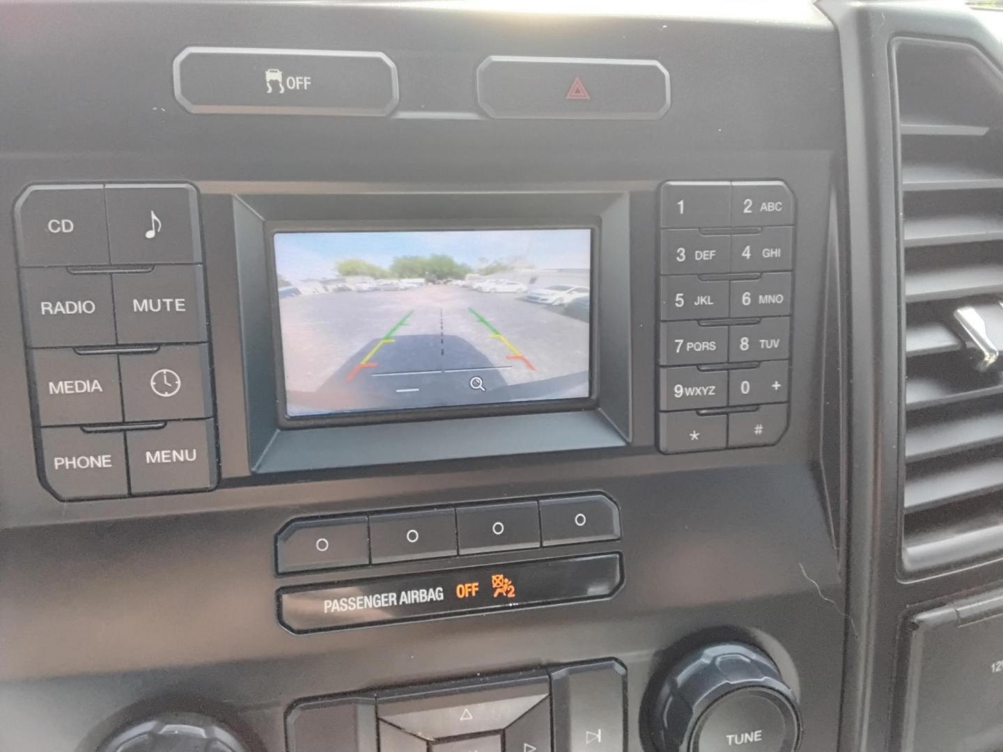 2016 White /Grey Ford F-150 XLT SuperCrew 6.5-ft. Bed 4WD (1FTEW1EFXGF) with an 5.0L V8 engine, 6A transmission, located at 6112 N Florida Avenue, Tampa, FL, 33604, (888) 521-5131, 27.954929, -82.459534 - $499 DOWN PLUS TAX & TAG. - Photo#21